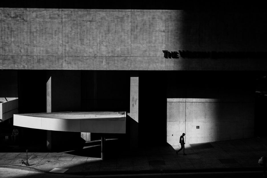 X-Photographer Rinzi Ruiz uses the FUJIFILM system to frame the beauty of the constantly changing city streets of LA