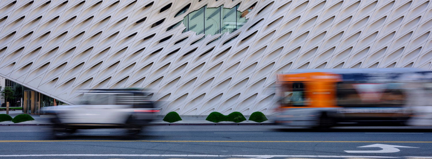 Street and cityscape photographer Jordan Saunders uses the FUJINON GF30mmF3.5 R WR to photograph LA