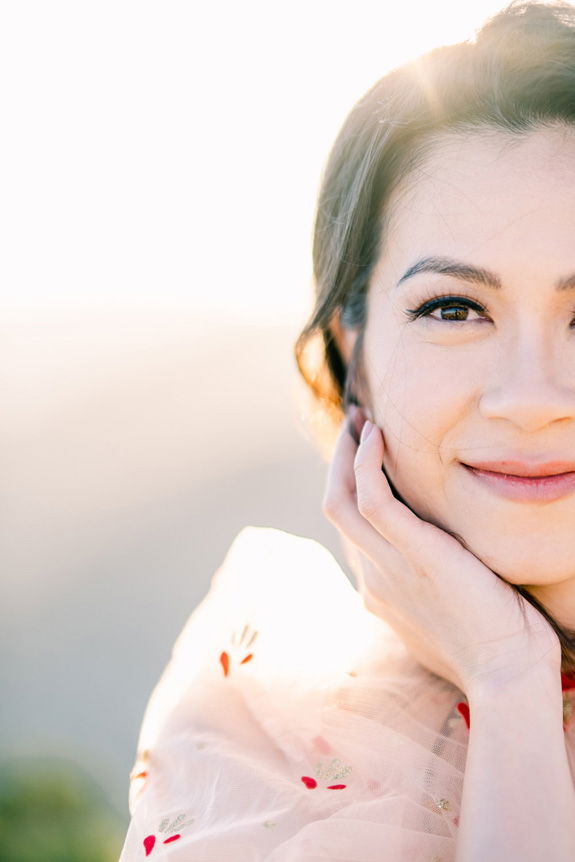 FUJIFILM X Photographer Caroline Tran uses FUJINON XF50mmF1.0 R WR to create engagement portraits
