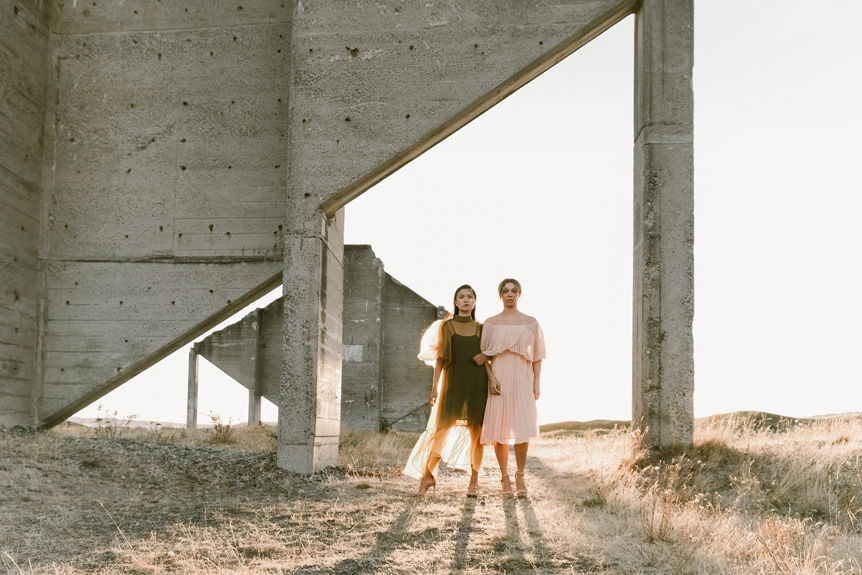Kara Mercer uses FUJIFILM X-S10 to create location portrait photography.